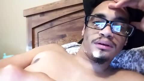 Snapshot of an377432 chatting on 03-05-25, 11:27 an377432 online show from 03-05-25, 11:27