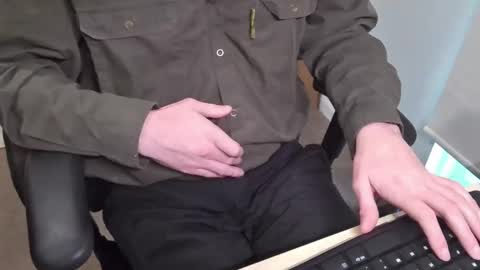 A online show from 11-24-25, 08:47