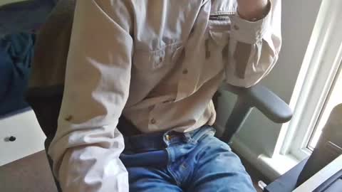 A online show from 04-24-26, 08:17