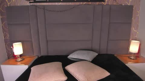 Snapshot of ana_beckett chatting on 01-18-25, 11:43 Ana  online show from 01-18-25, 11:43