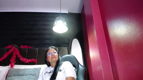 Snapshot of ana_mature_ chatting on 02-05-25, 01:04 Ana online show from 02-05-25, 01:04