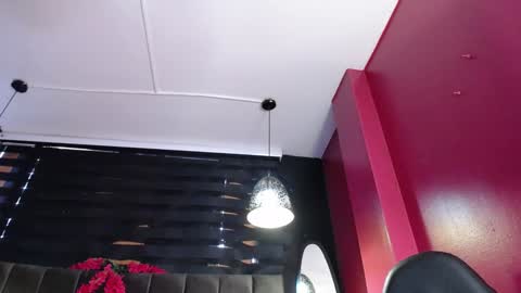 Snapshot of ana_mature_ chatting on 02-05-25, 02:37 Ana online show from 02-05-25, 02:37