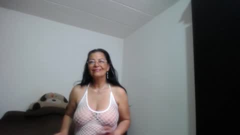 Snapshot of ana_mature_ chatting on 10-06-25, 12:02 Ana online show from 10-06-25, 12:02