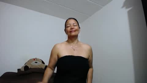 Snapshot of ana_mature_ chatting on 10-12-25, 09:36 Ana online show from 10-12-25, 09:36