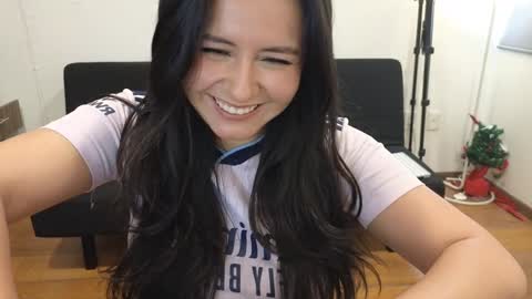 Ana Melissa online show from 01-28-25, 09:40