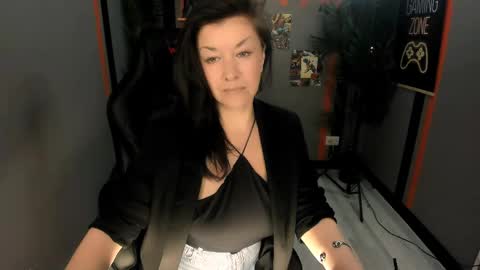 Ana online show from 04-27-26, 10:02