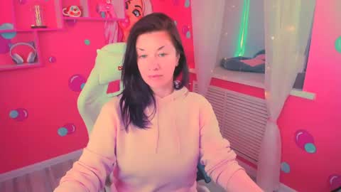 Snapshot of ana_mills chatting on 05-25-26, 01:06 Ana online show from 05-25-26, 01:06