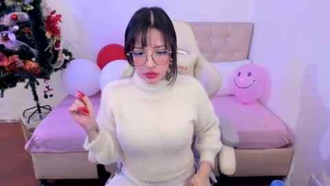 Im anna but you can call me as you want online show from 12-19-25, 12:06