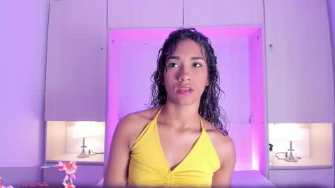 anaacollins_ online show from 03-25-26, 11:27