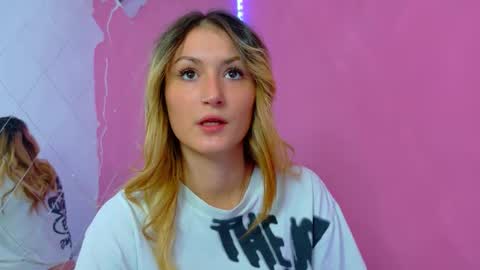 Snapshot of anaayss chatting on 10-16-25, 04:57 anaayss online show from 10-16-25, 04:57