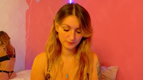 Snapshot of anaayss chatting on 10-21-25, 04:35 anaayss online show from 10-21-25, 04:35