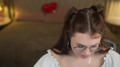 Snapshot of anabel2054 chatting on 04-30-26, 10:43 Sweet girls online show from 04-30-26, 10:43