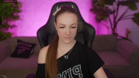 Snapshot of anabel2054 chatting on 05-10-26, 10:42 Sweet girls online show from 05-10-26, 10:42