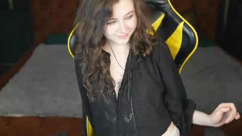 Snapshot of anabel2054 chatting on 05-25-26, 07:31 Sweet girls online show from 05-25-26, 07:31