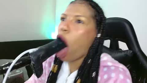 anabel alice gandara  online show from 01-19-25, 10:39