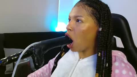 anabel alice gandara  online show from 01-19-25, 01:44