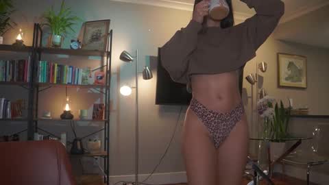 Snapshot of anablerd chatting on 09-26-25, 11:20 Ana -- Check and subscribe online show from 09-26-25, 11:20