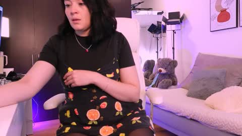 IG Soyanah  online show from 11-20-25, 04:29