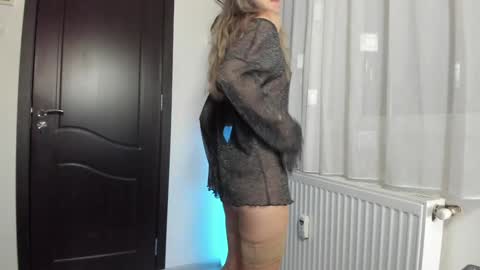 Anahi online show from 12-27-24, 08:35