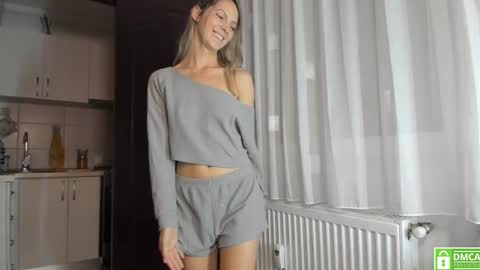 Anahi online show from 09-27-25, 05:07