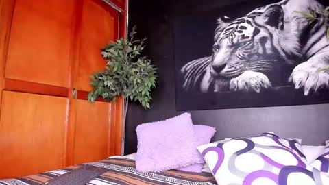 Anahi online show from 02-15-25, 09:38