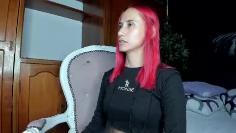 Anahi online show from 02-25-25, 02:58