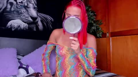 Anahi online show from 10-04-25, 03:26