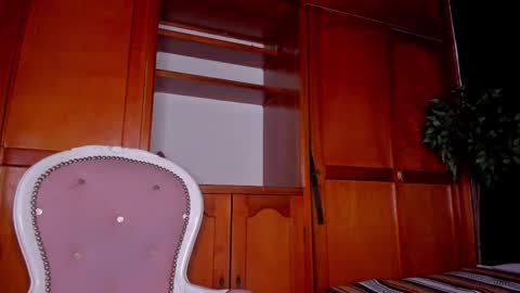 Anahi online show from 11-26-25, 03:18