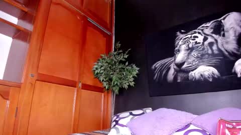 Anahi online show from 02-13-26, 03:35