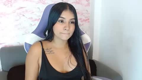 Snapshot of anahi__s chatting on 05-15-26, 09:00 ANAH online show from 05-15-26, 09:00