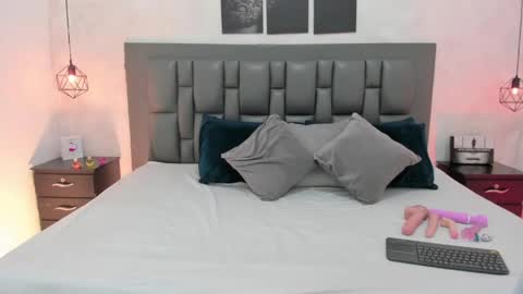 anahi  online show from 04-24-26, 09:50