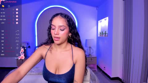 Anahi Curlie online show from 12-31-24, 04:16