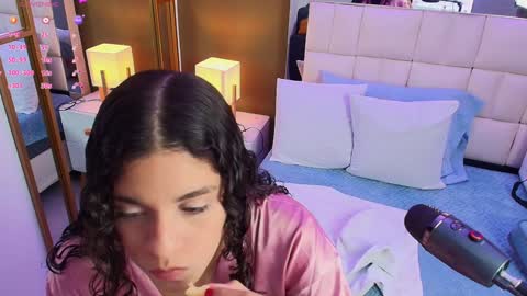 Snapshot of anahi_maite chatting on 02-06-25, 07:51 Anahi  online show from 02-06-25, 07:51