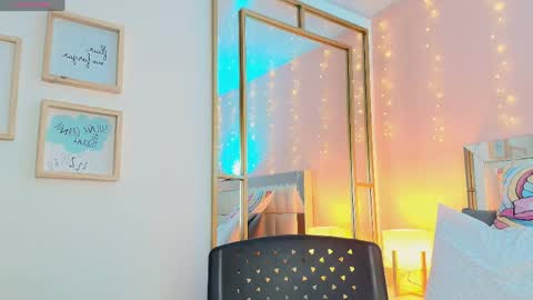 Anahi  online show from 04-23-26, 08:00