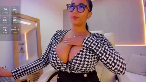 Snapshot of anahi_ryan chatting on 01-07-25, 01:24 Ana online show from 01-07-25, 01:24