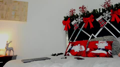 Anah online show from 12-23-24, 04:17