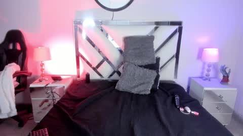 Snapshot of anahii_jones chatting on 01-19-25, 07:15 Anah Jones online show from 01-19-25, 07:15