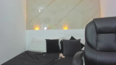 Snapshot of anahii_ruizz chatting on 02-18-25, 12:26 Anahii  online show from 02-18-25, 12:26