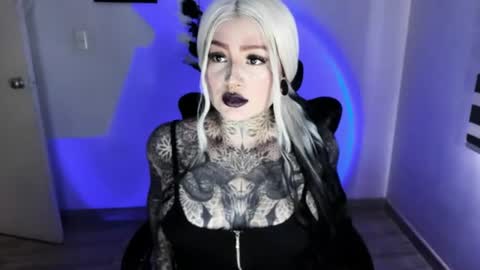 Snapshot of anai_gomez chatting on 06-10-26, 04:50 Callme Mistress Ani online show from 06-10-26, 04:50