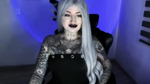 Snapshot of anai_gomez chatting on 06-17-26, 05:03 Callme Mistress Ani online show from 06-17-26, 05:03
