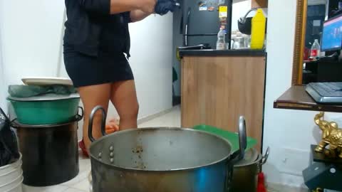 Snapshot of anaids_dam chatting on 12-10-24, 12:17 anaids online show from 12-10-24, 12:17