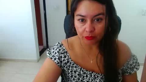 Snapshot of anaids_dam chatting on 12-22-24, 08:36 anaids online show from 12-22-24, 08:36