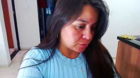 Snapshot of anaids_dam chatting on 01-13-25, 06:16 anaids online show from 01-13-25, 06:16