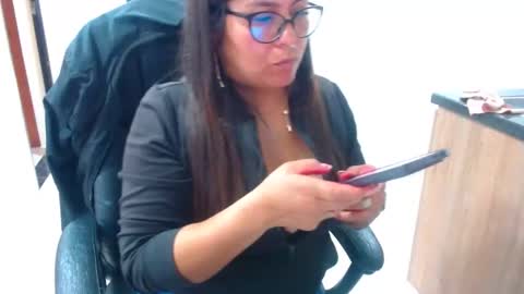 Snapshot of anaids_dam chatting on 03-11-25, 09:04 anaids online show from 03-11-25, 09:04