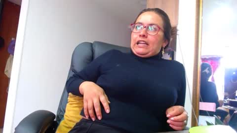 Snapshot of anaids_dam chatting on 09-11-25, 08:31 anaids online show from 09-11-25, 08:31