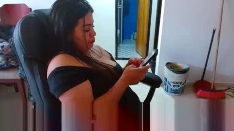 Snapshot of anaids_dam chatting on 12-18-25, 03:40 anaids online show from 12-18-25, 03:40