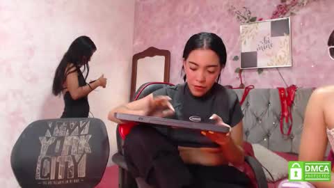 Snapshot of anais_victoria chatting on 10-09-25, 02:42 Anais Victoria online show from 10-09-25, 02:42