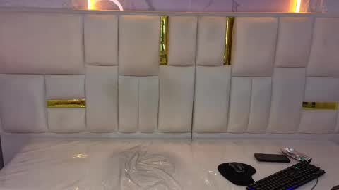 Ana  online show from 09-30-25, 09:42