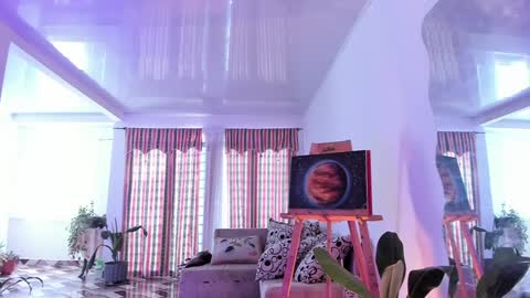 Snapshot of anakedartist chatting on 01-18-25, 05:04 Mariana  online show from 01-18-25, 05:04