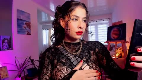 Snapshot of anakedartist chatting on 01-27-25, 03:28 Mariana  online show from 01-27-25, 03:28